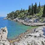 Apartments With Parking Space Trpanj - Peljesac - 10083 * Trpanj