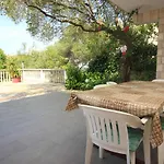 Apartments With Parking Space Trpanj - Peljesac - 10083 *