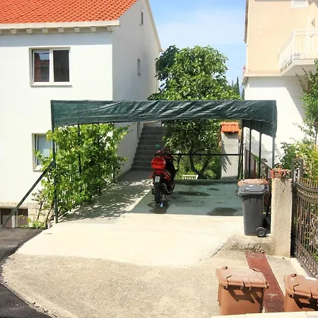 Apartman Apartments With Parking Space Trpanj - Peljesac - 10083 *