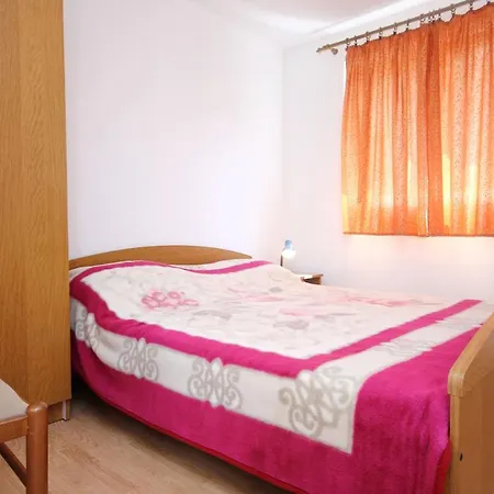 Apartman Apartments With Parking Space Trpanj - Peljesac - 10083 *