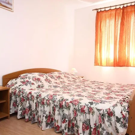 Apartman Apartments With Parking Space Trpanj, Peljesac - 10083 Trpanj